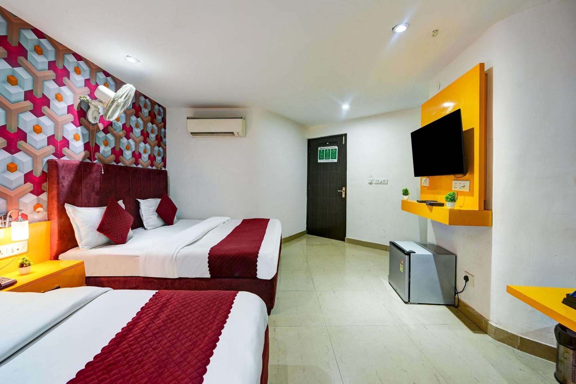 Hotel Kelvish Free Airport Pickup Нью-Делі Екстер'єр фото